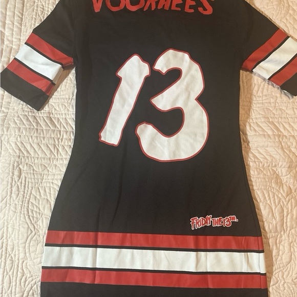 Friday The 13th Jason Voorhees Hockey
Jersey Dress Size XS, NWOT - Picture 3 of 4